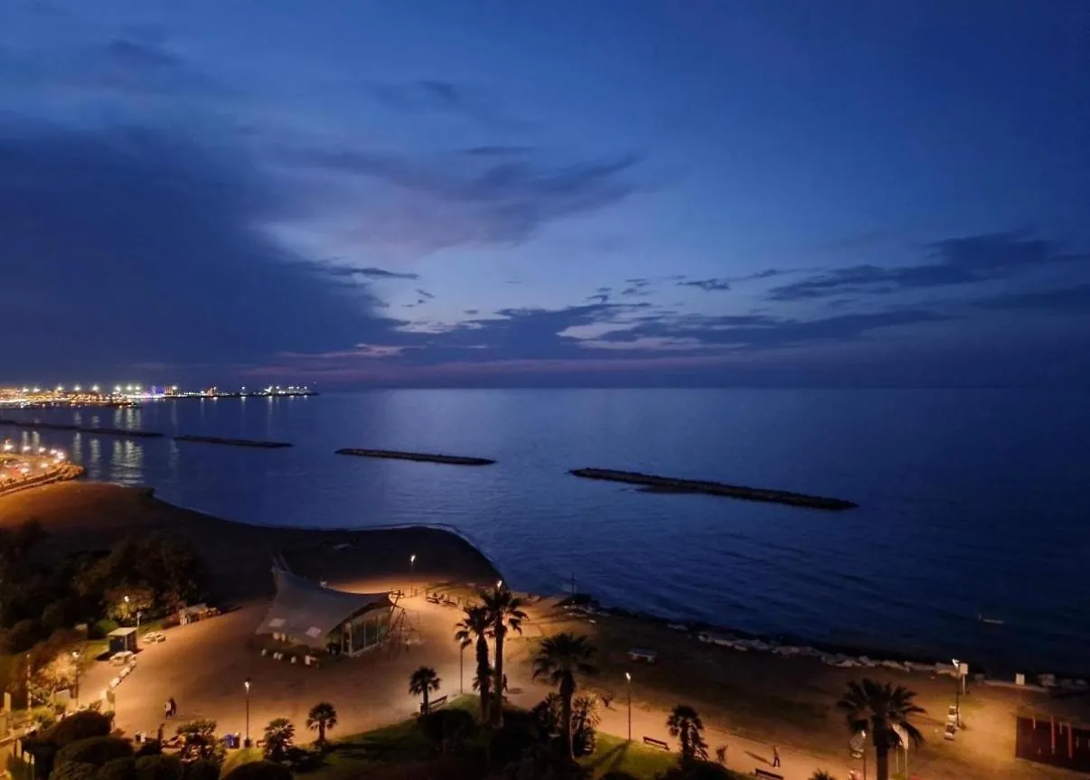 Loft Corso Trieste Terrazza Sul Mare باري شقة
